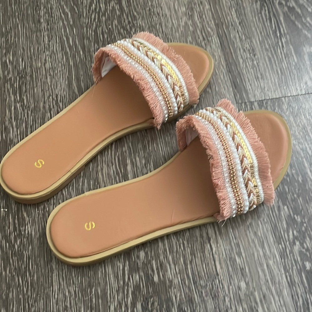 NWT Three Bird Nest Sandals - Sz S (6 1/2) Fringe